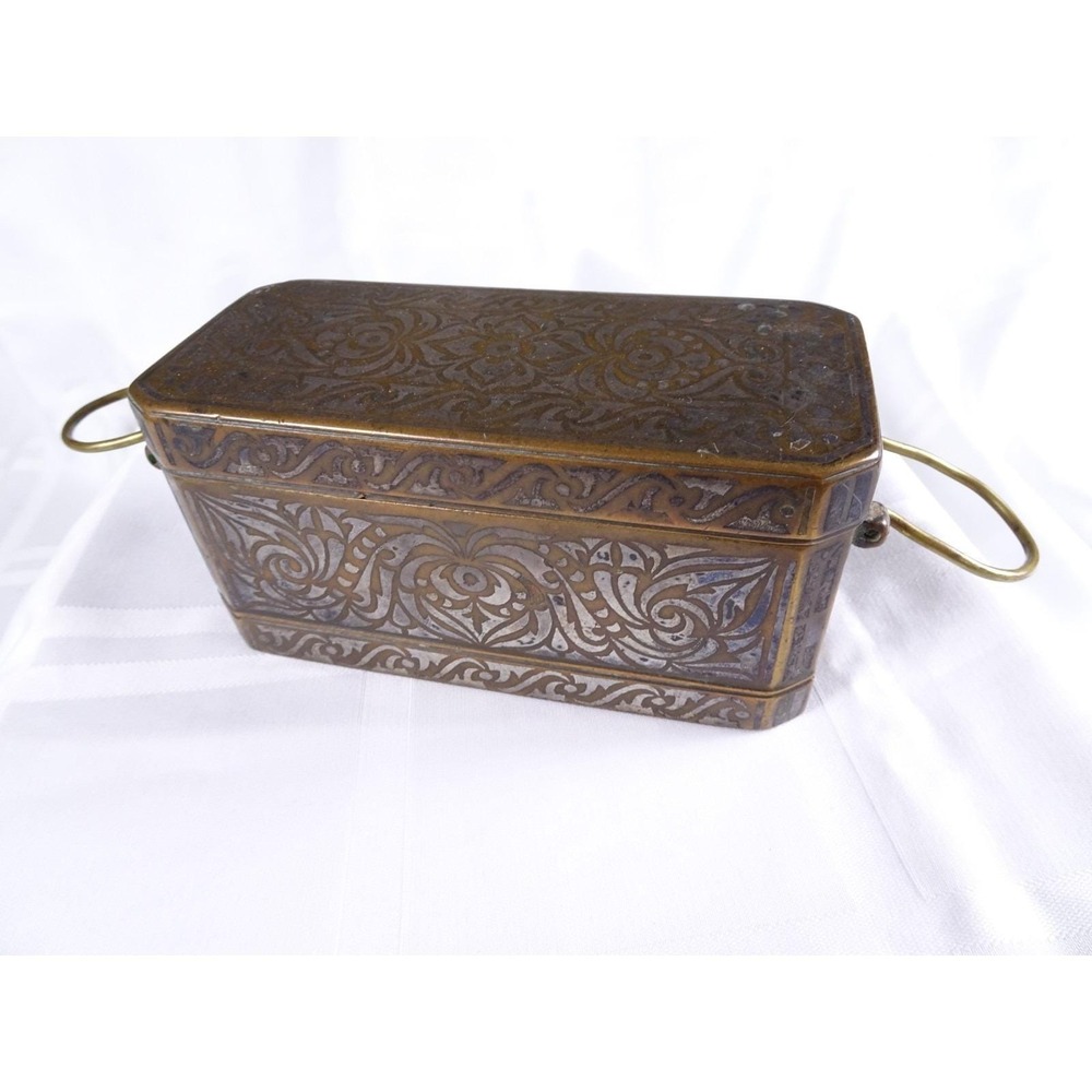 Betal Nut Box Bronze Silver Inlay Mindanao Philippines 20th Century‎